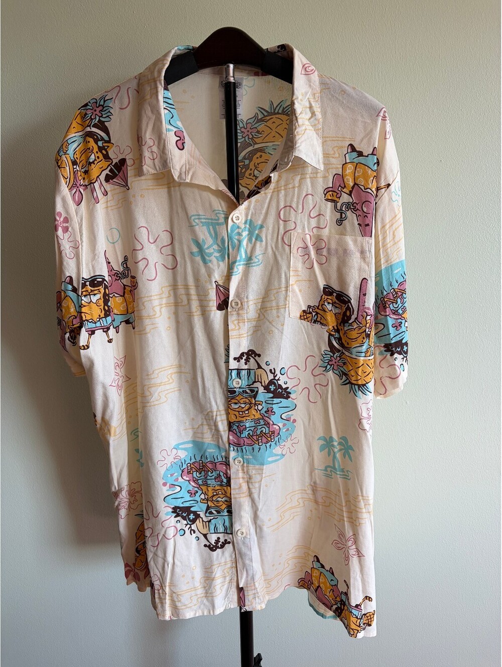 SpongeBob SquarePants Men’s XL Tropical Hawaiian Button-Up Shirt